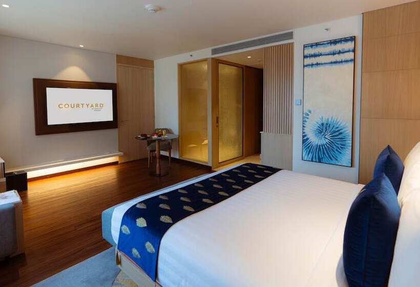 هتل Courtyard By Marriott Vadodara