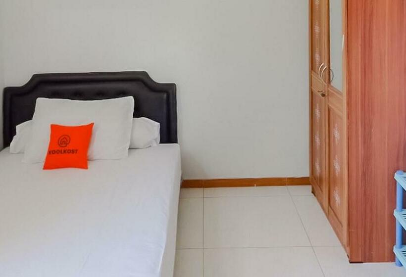 Отель Koolkost @ Cipaganti Street Bandung