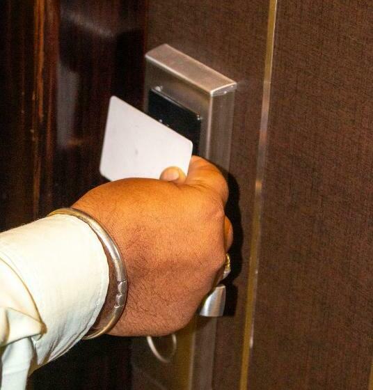 Szálloda Sai Vihaar Inn & Suites