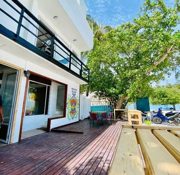 پانسیون Hiraeth Island Home