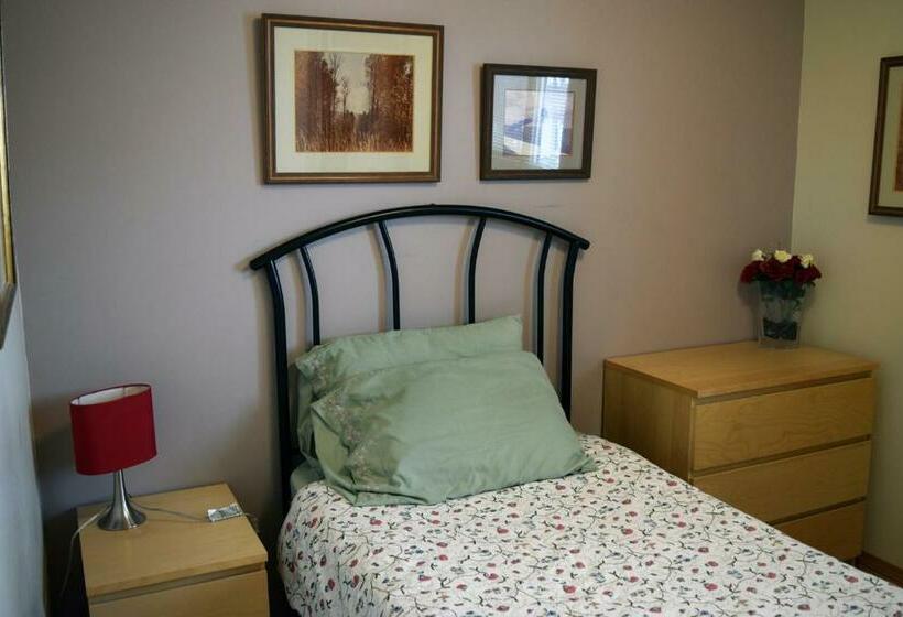 The Dewberry Homestay B&b