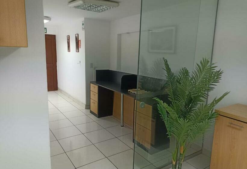 Hospedaje San Isidro 402