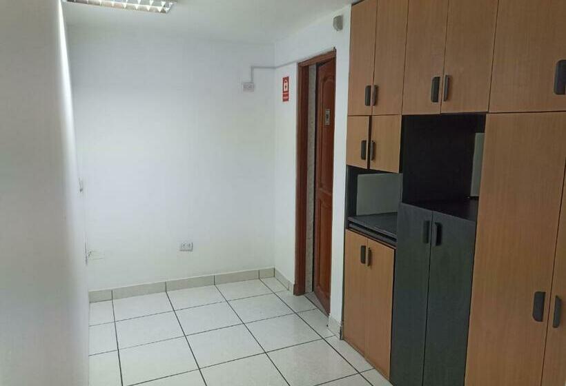 Hospedaje San Isidro 402