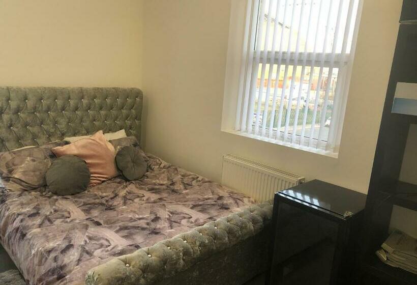 No.6 York Villas Guest House