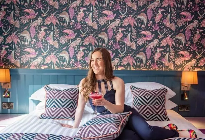 ホテル Crown Quarter