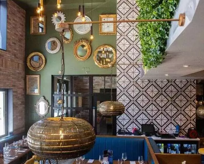 ホテル Crown Quarter