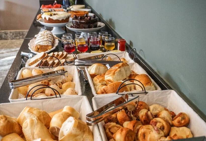 בית מלון כפרי Serravita