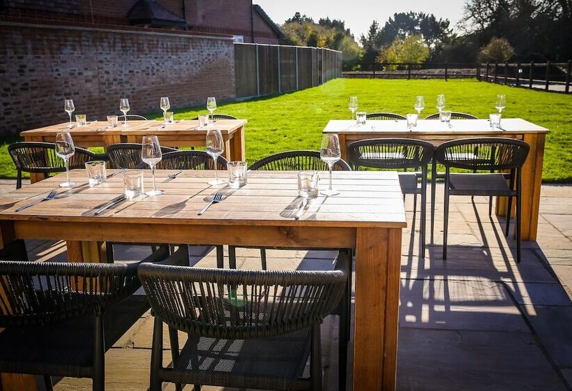 호텔 The Binsted Inn