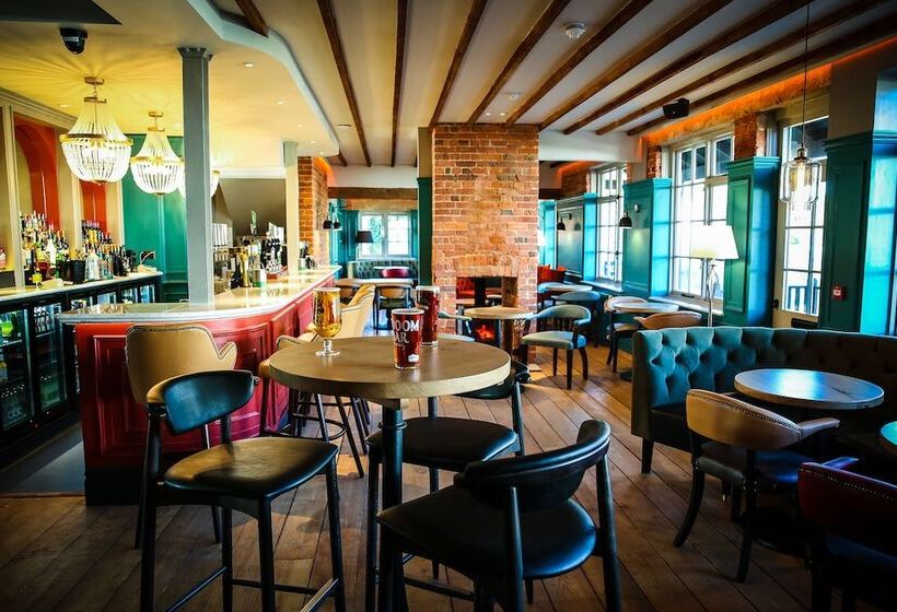 호텔 The Binsted Inn