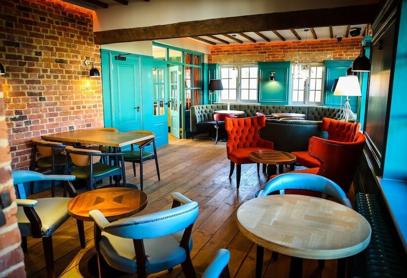 호텔 The Binsted Inn