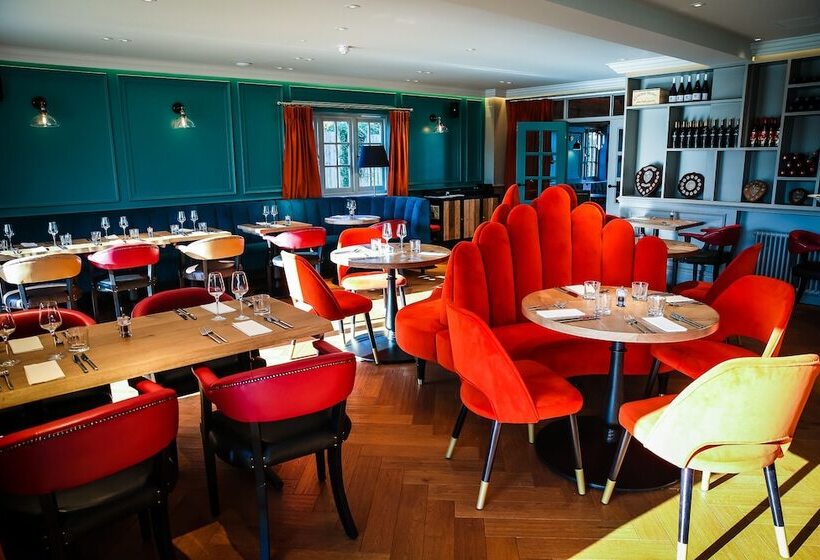 호텔 The Binsted Inn