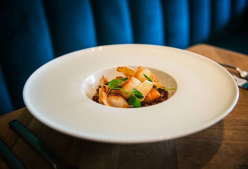 호텔 The Binsted Inn