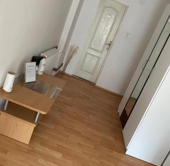 پانسیون Apartmani Petra
