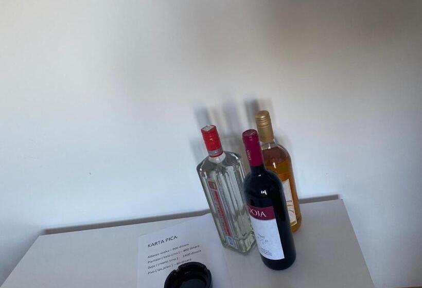 پانسیون Apartmani Petra