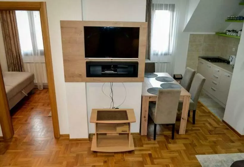 Zlatiborski Konaci K15