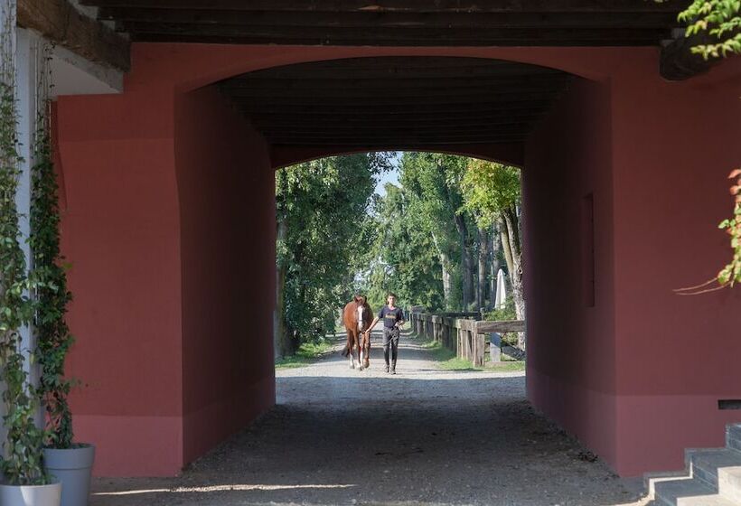 ユースホステル Scuderia La Colombera