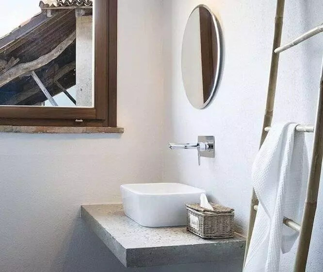 ユースホステル Scuderia La Colombera