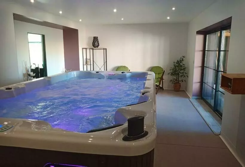 ベッドアンドブレックファースト L Hacienda