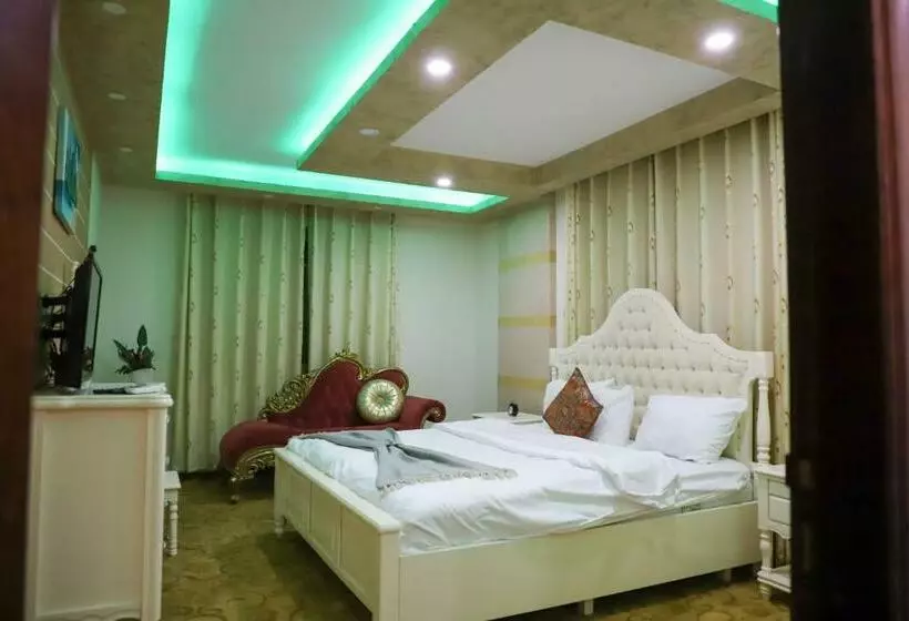 هتل Golden Rose
