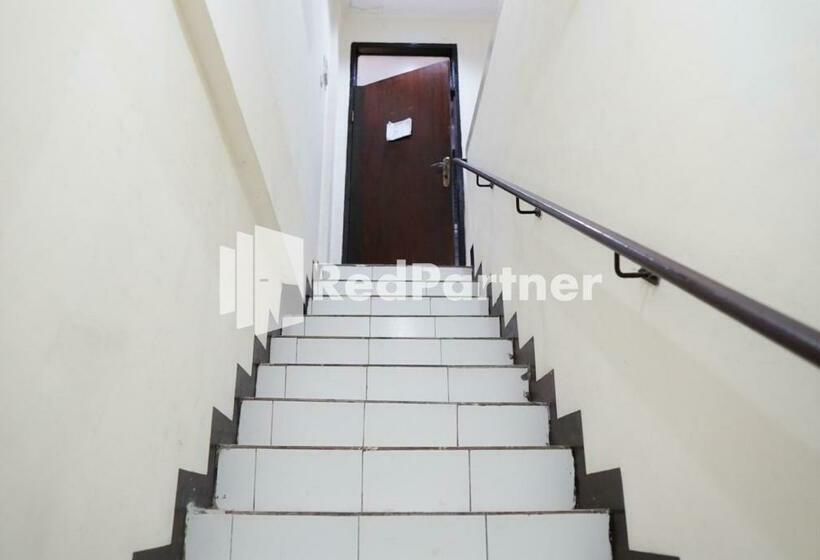 Senyaman Hotel Redpartner