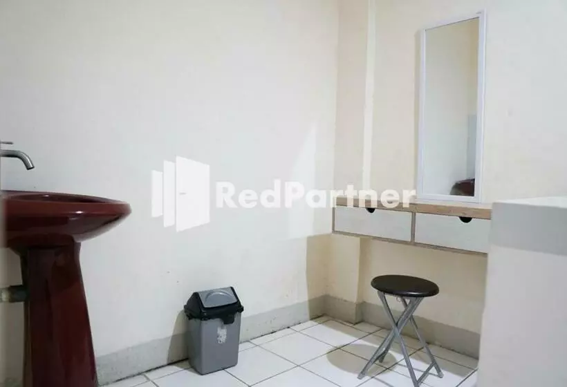 Senyaman Hotel Redpartner