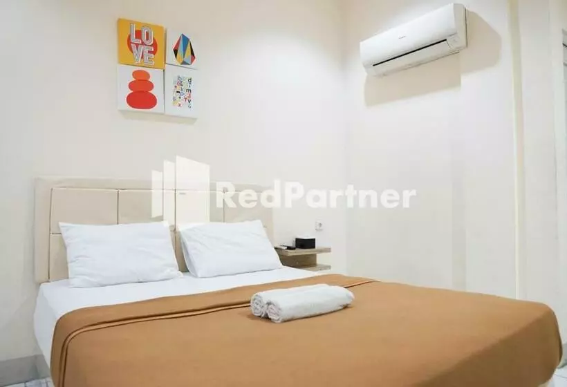 Senyaman Hotel Redpartner