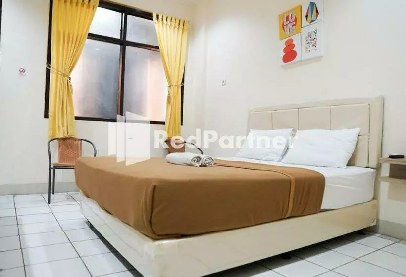 Senyaman Hotel Redpartner