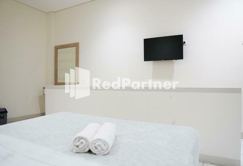 Senyaman Hotel Redpartner