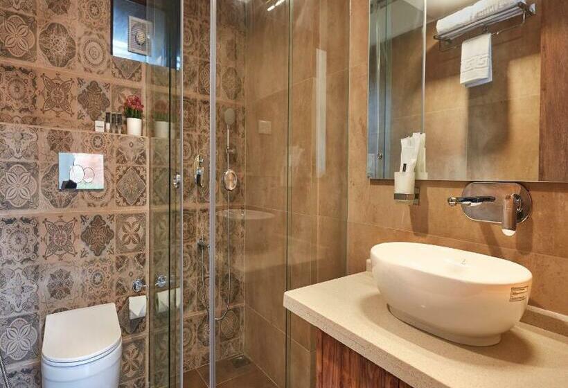 Sea Queen Beach Resort & Spa