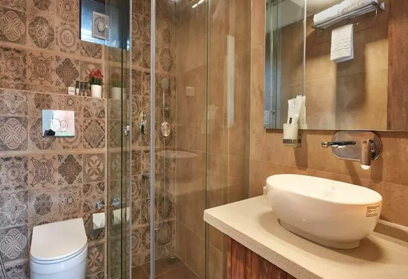 Sea Queen Beach Resort & Spa