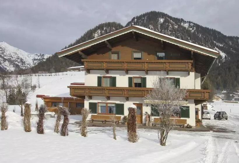 ベッドアンドブレックファースト Schneiderbauer