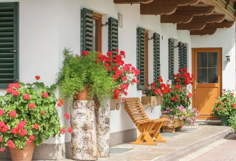 ベッドアンドブレックファースト Schneiderbauer