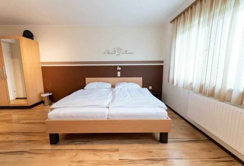 住宿加早餐  Gästehaus Moser