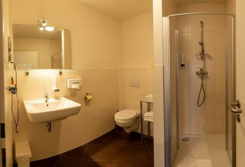 住宿加早餐  Gästehaus Moser