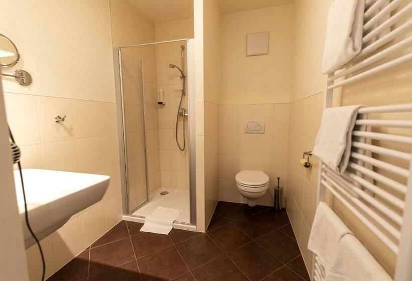 住宿加早餐  Gästehaus Moser