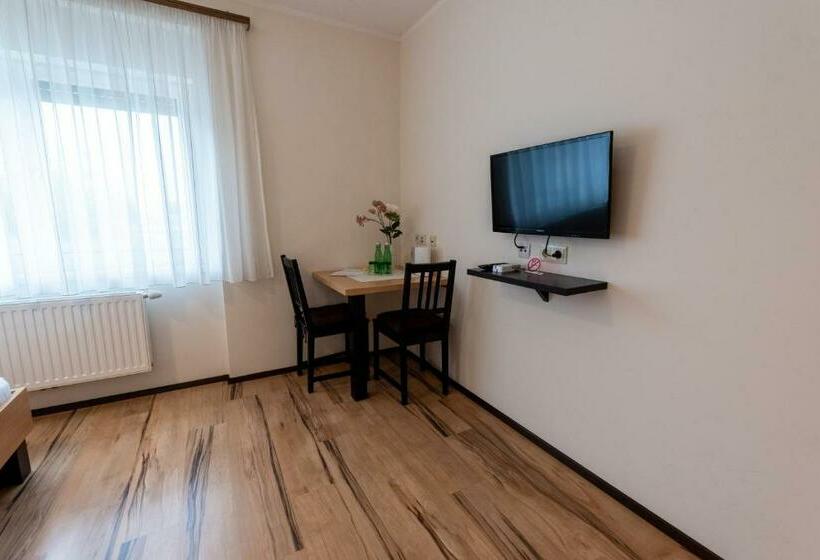 住宿加早餐  Gästehaus Moser