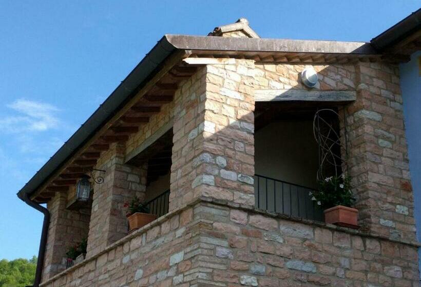 مبيت وإفطار La Corte Di Nonna Quercia