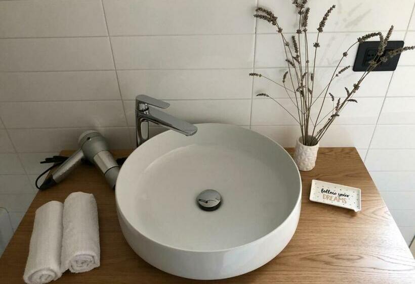 住宿加早餐  La Rinella