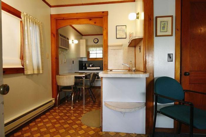 فندق Elmwood Motor Court