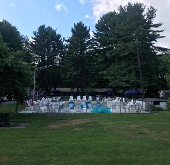 فندق Elmwood Motor Court