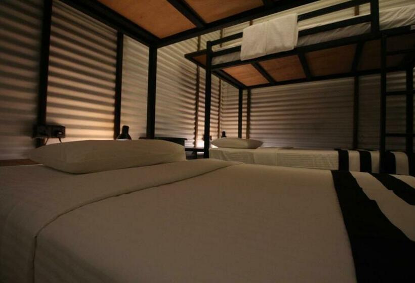 Lost & Found Hostels Mandaramnuwara