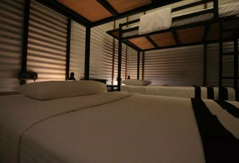 Lost & Found Hostels   Mandaramnuwara