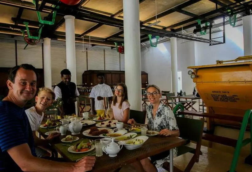 Lost & Found Hostels   Mandaramnuwara