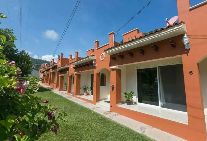 ホテル Habitaciones Lucero 4