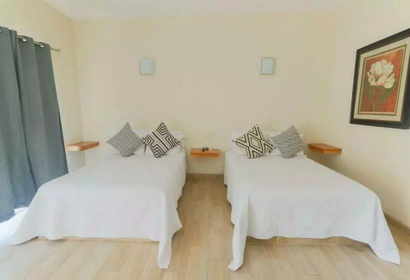 ホテル Habitaciones Lucero 4