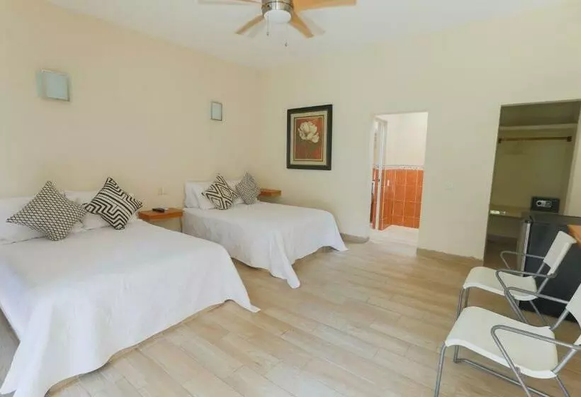 ホテル Habitaciones Lucero 4