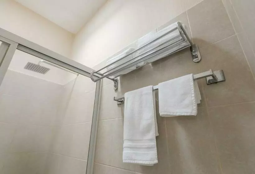 ホテル Habitaciones Lucero 4