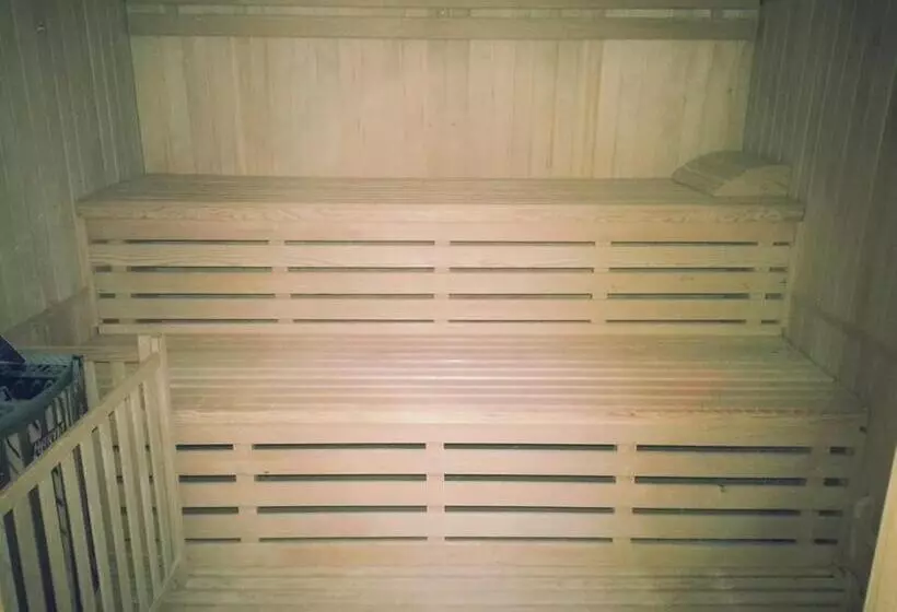 هتل Magura