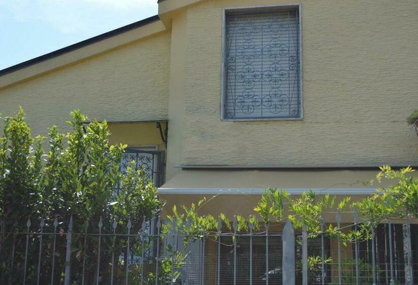 پانسیون A Pochi Passi Dal Mare