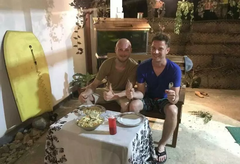 پانسیون Hang Over Residence